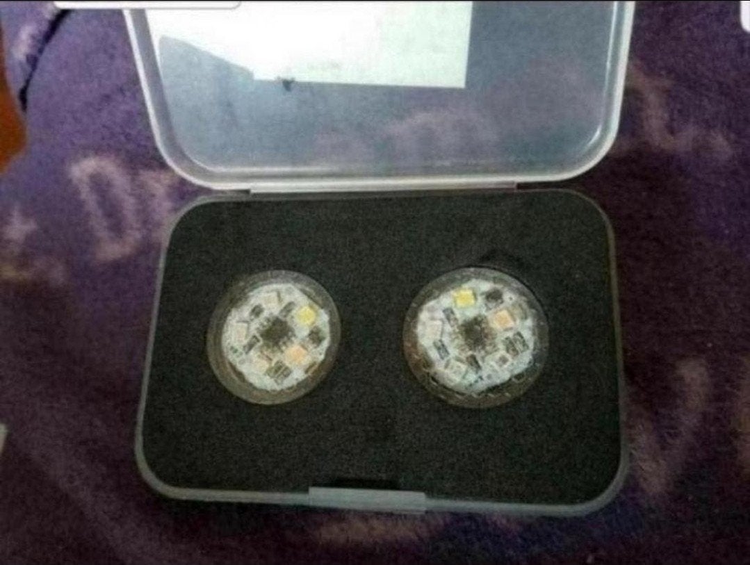 Universele Led Auto Opening Deur Veiligheid 2 stuks€6,00

Un, Auto diversen, Ophalen of Verzenden, Nieuw
