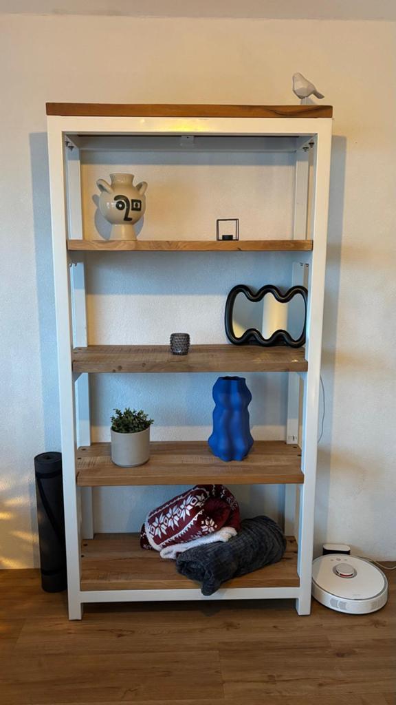 Witte stellingkast met houten planken, Huis en Inrichting, Ophalen, Met plank(en), Gebruikt, 50 tot 100 cm
