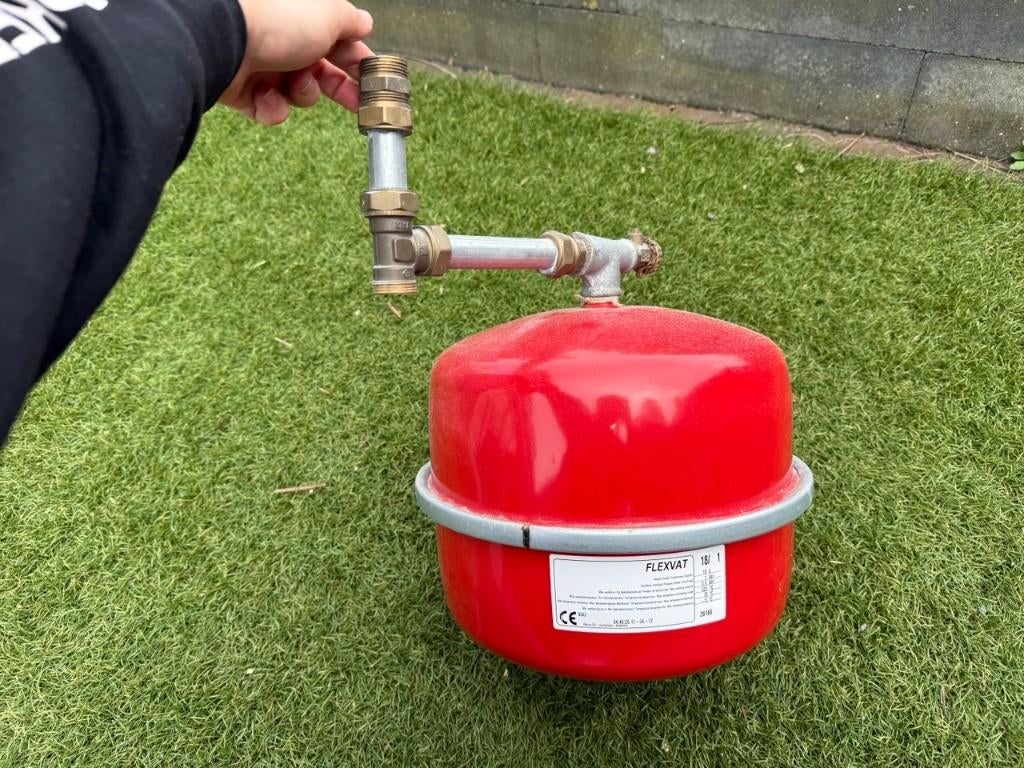 Flexvat expansievat - 18 liter CV drukvat, Ophalen, Minder dan 60 cm, Radiator, Minder dan 30 cm