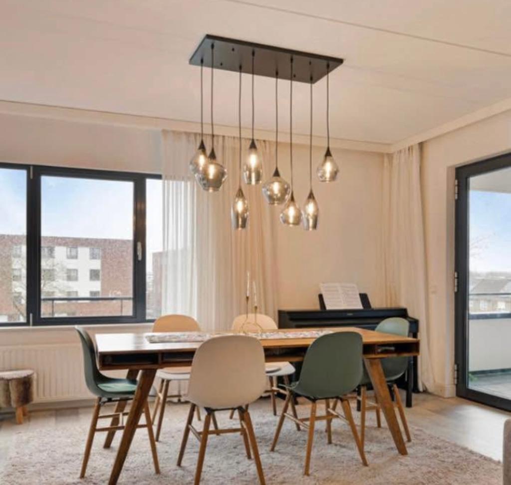Moderne hanglamp met 7 smoky glazen bollen, Ophalen of Verzenden, Zo goed als nieuw, Glas, 75 cm of meer
