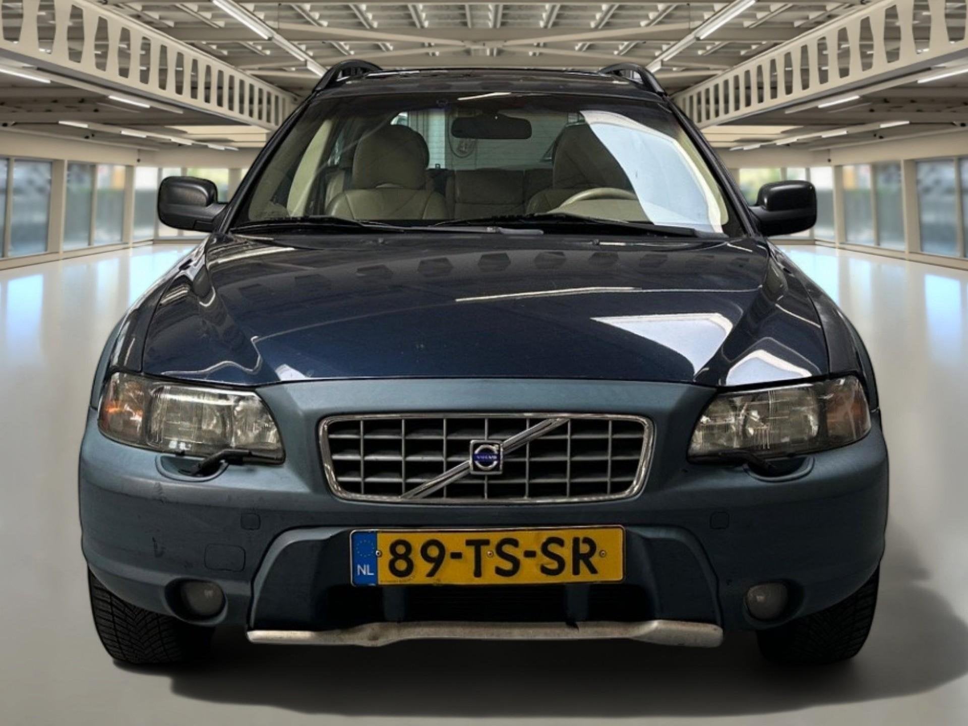 Volvo XC70 2.4 T Comfort Line Schuifdak, Koude airco, Leder., Stof, Gebruikt, Beige, Blauw