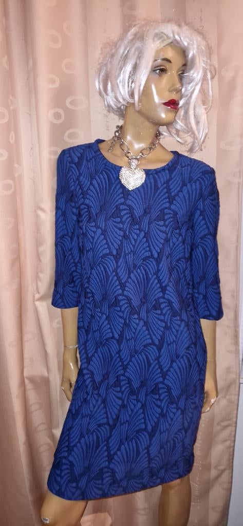Blauwe  B three jurk mt 40 met 3/4 mouwen en knoopsluiting, Maat 38/40 (M), B three, Blauw, Ophalen of Verzenden