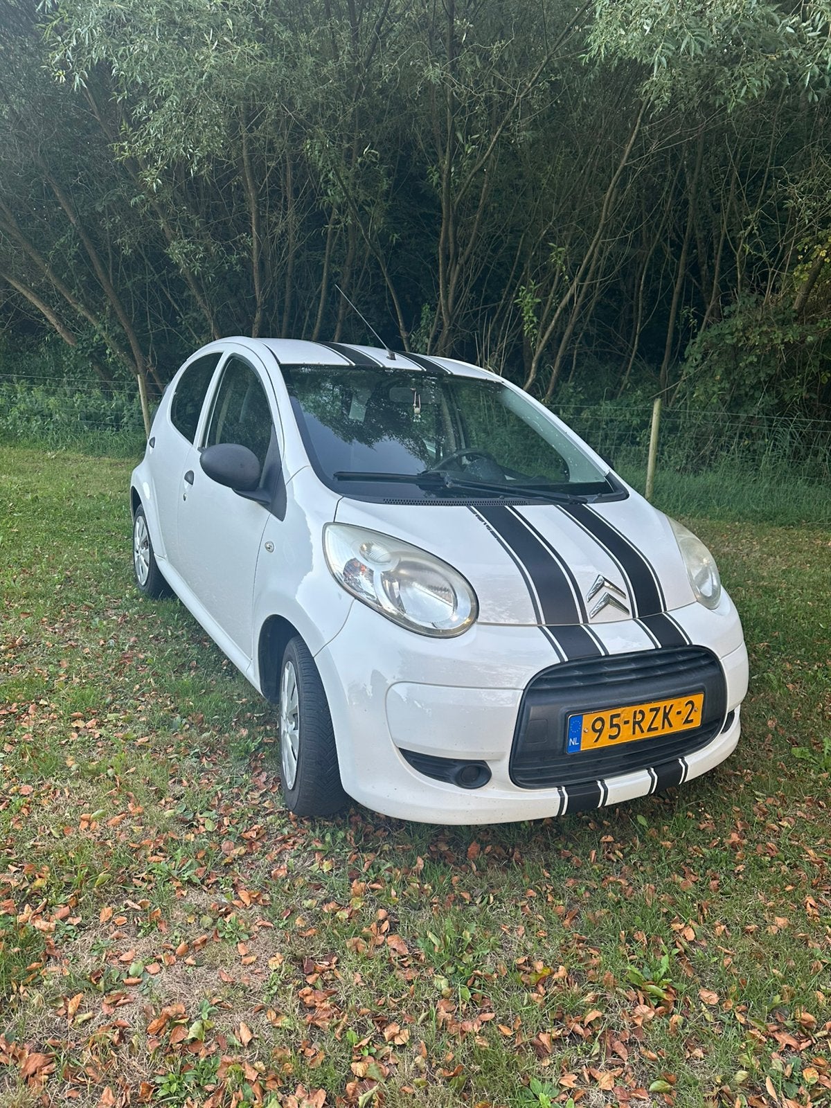 Citroën C1 1.0i 68PK 5D 2011 Wit, Voorwielaandrijving, Euro 5, Stof, Zwart