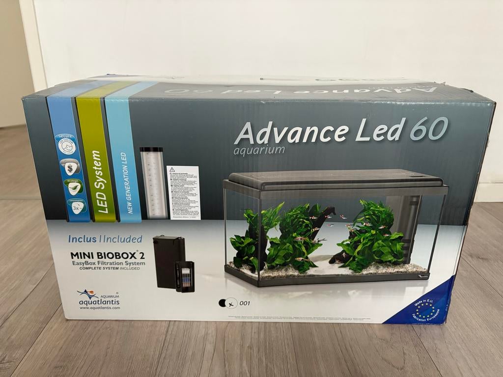 Advance Led 60 aquarium, Dieren en Toebehoren, Vissen | Aquaria en Toebehoren, Zo goed als nieuw, Leeg aquarium, Pomp, Aquatlantis