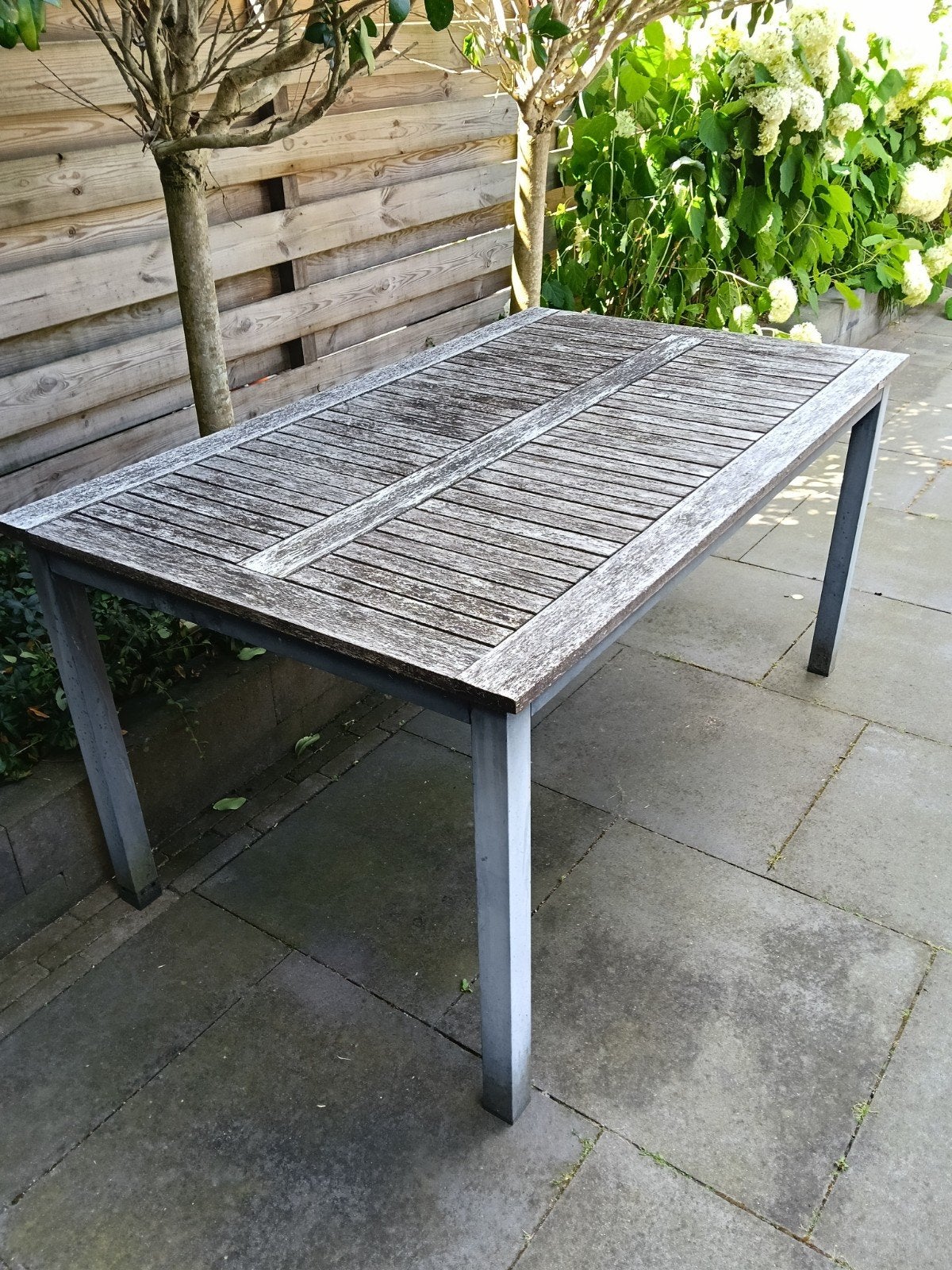 Tuintafel verdient een tweede kans, Ophalen, Gebruikt, Rechthoekig, Hout