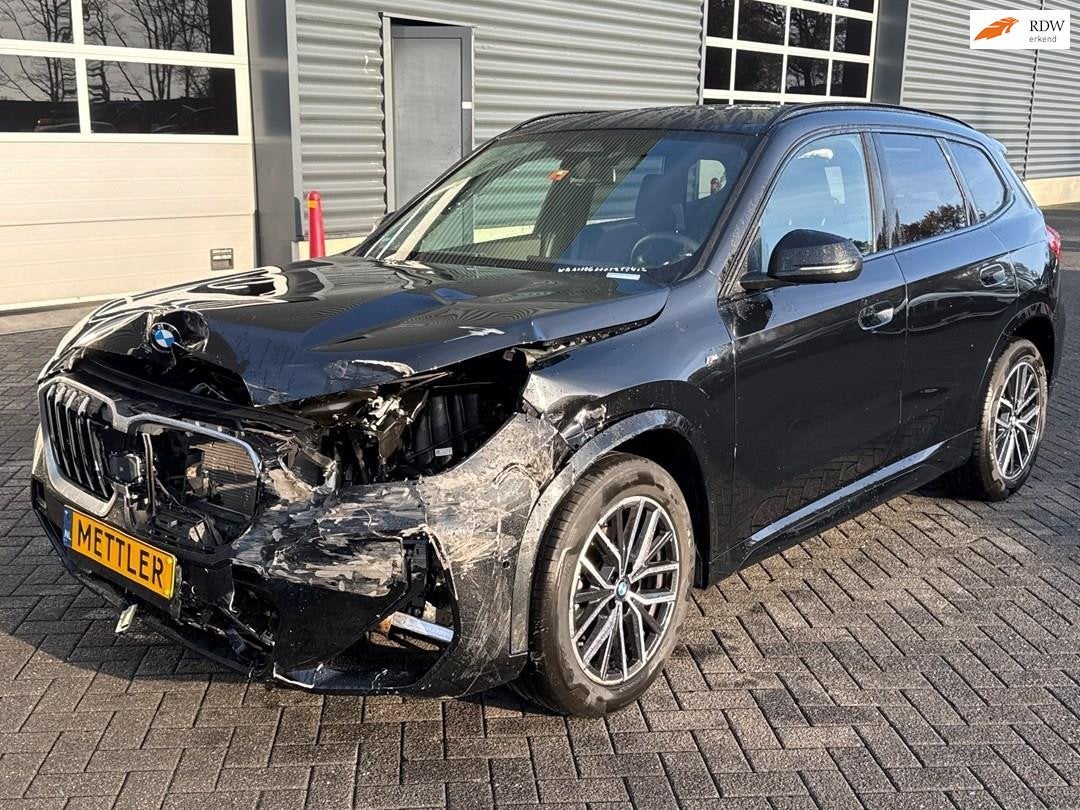 BMW X1 SDrive18d, M-Sportpakket, harman kardon, alcantara, n, 1995 cc, 4 cilinders, 150 pk, Zwart