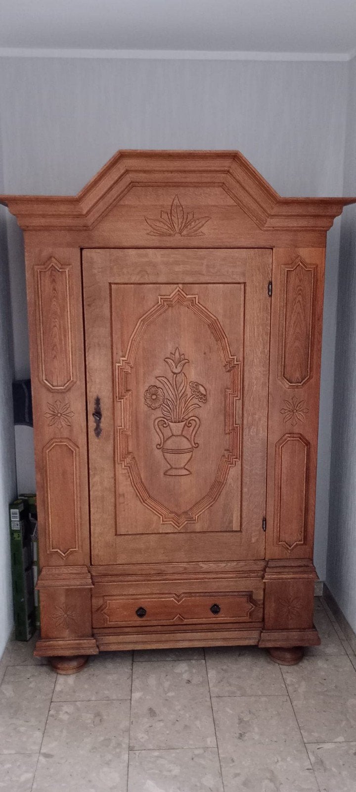 Massive Eiken kasten, Ophalen