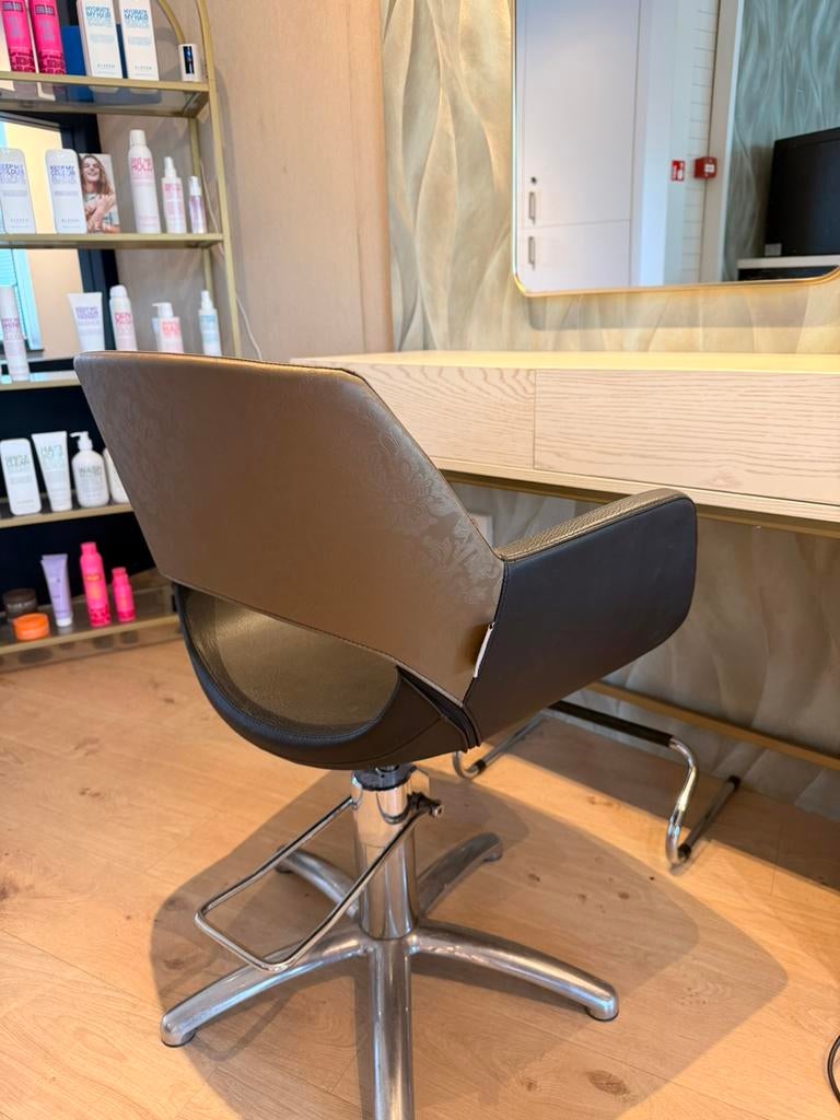Kappers stoelen te koop!, Huis en Inrichting, Ophalen, Zo goed als nieuw, 75 tot 100 cm
