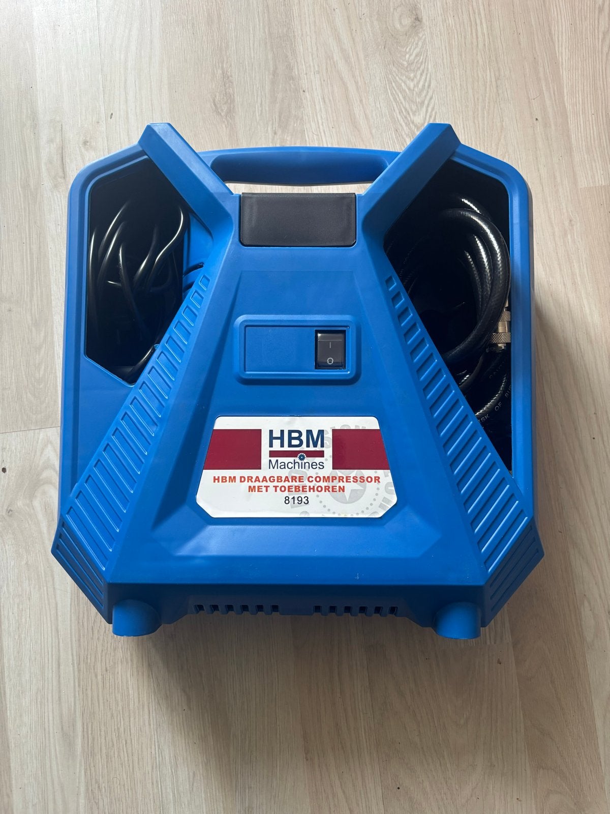 HBM Machines Draagbare Luchtcompressor met Toebehoren, Ophalen, 6 tot 10 bar, Zo goed als nieuw, Minder dan 200 liter/min
