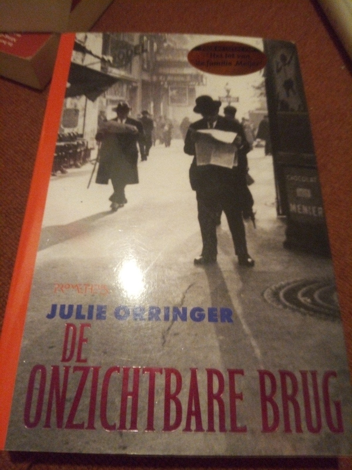 De Onzichtbare Brug - Julie Orringer (Roman), Boeken, Verzenden, Gelezen, Julie Orringer, Europa overig