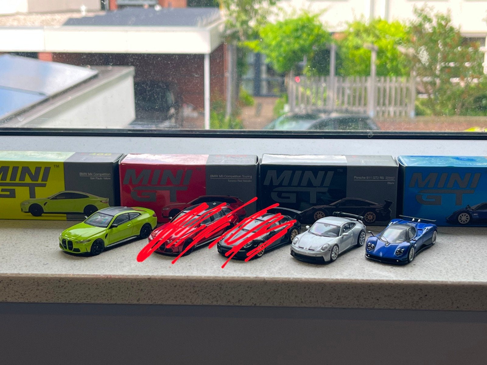 3 miniGT 1:64 modelautos nieuwstaat 2 originele doosjes, Ophalen of Verzenden, Nieuw, Auto, Overige merken