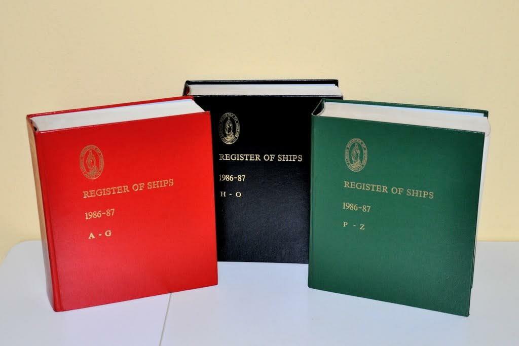 3 Delen van Lloyds Register of Ships 1986/1987, Ophalen, Zo goed als nieuw, Boek of Tijdschrift