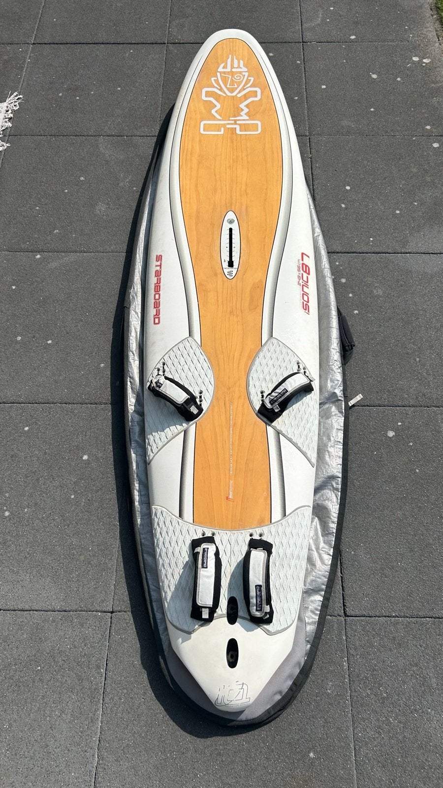 Starboard iSonic 87 Windsurfplank met vin en boardbag, Gebruikt, Minder dan 250 cm, Ophalen of Verzenden, Starboard