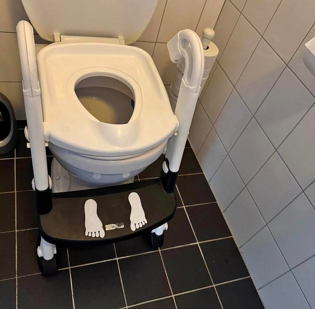 Kinder toiletverhoger met potje, opstap en leuningen, Ophalen