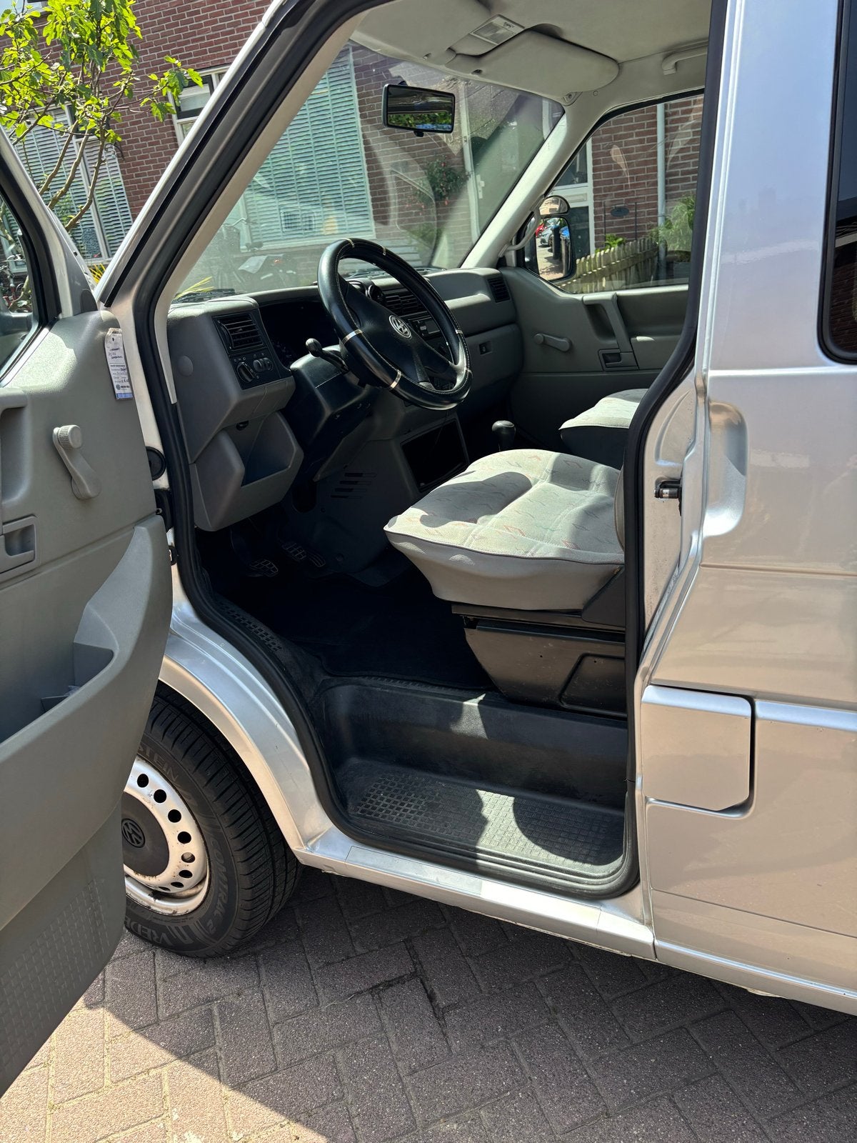 Volkswagen Transporter 2.5 Kombi TDI 75KW 2003 Grijs, Auto's, Volkswagen, Overige carrosserieën, 1914 kg, 7 stoelen, 5 cilinders
