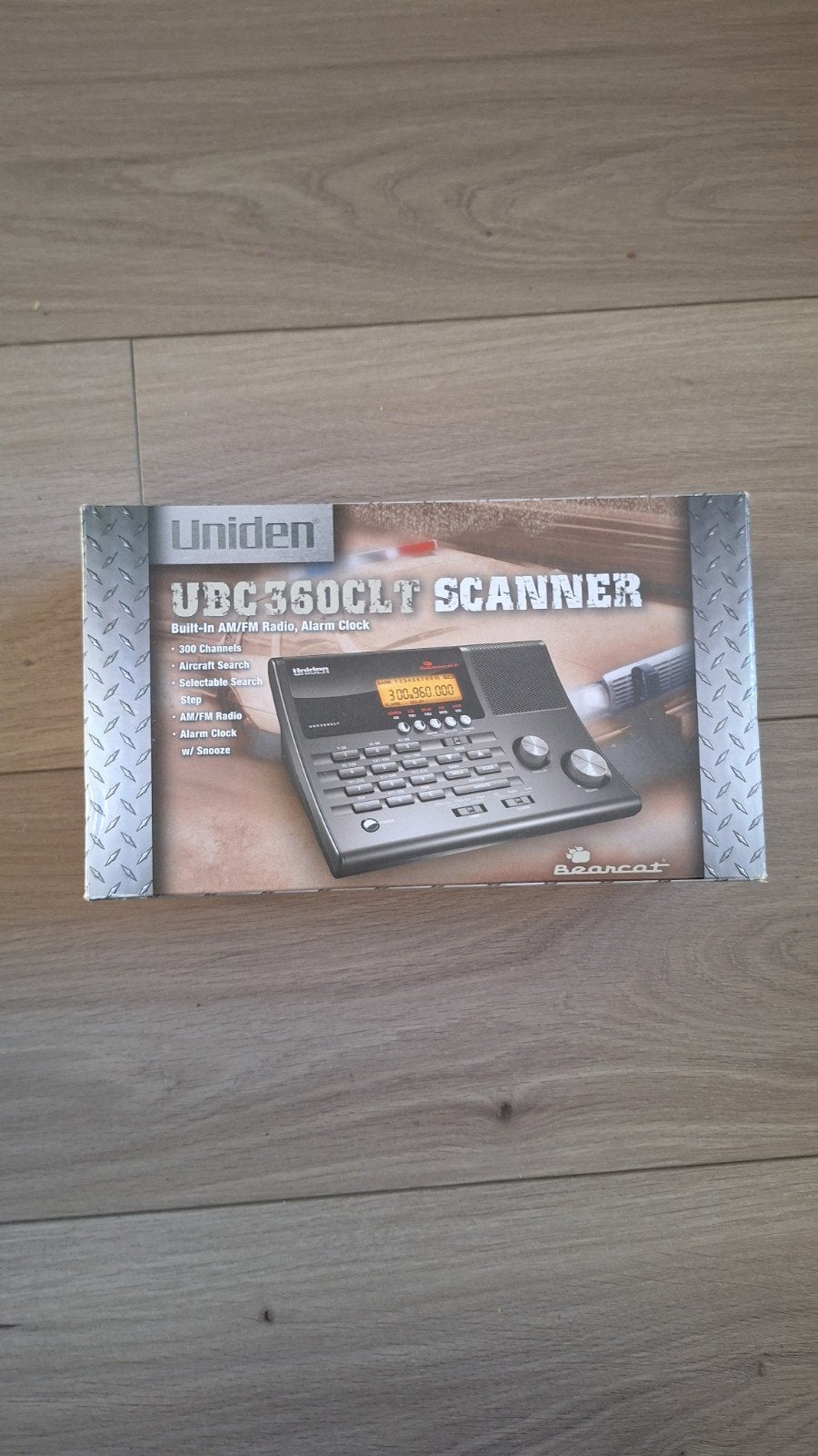 Uniden UBC360CLT Scanner met AM/FM Radio en Wekker, Ophalen of Verzenden, Nieuw, 200 tot 500 kanalen