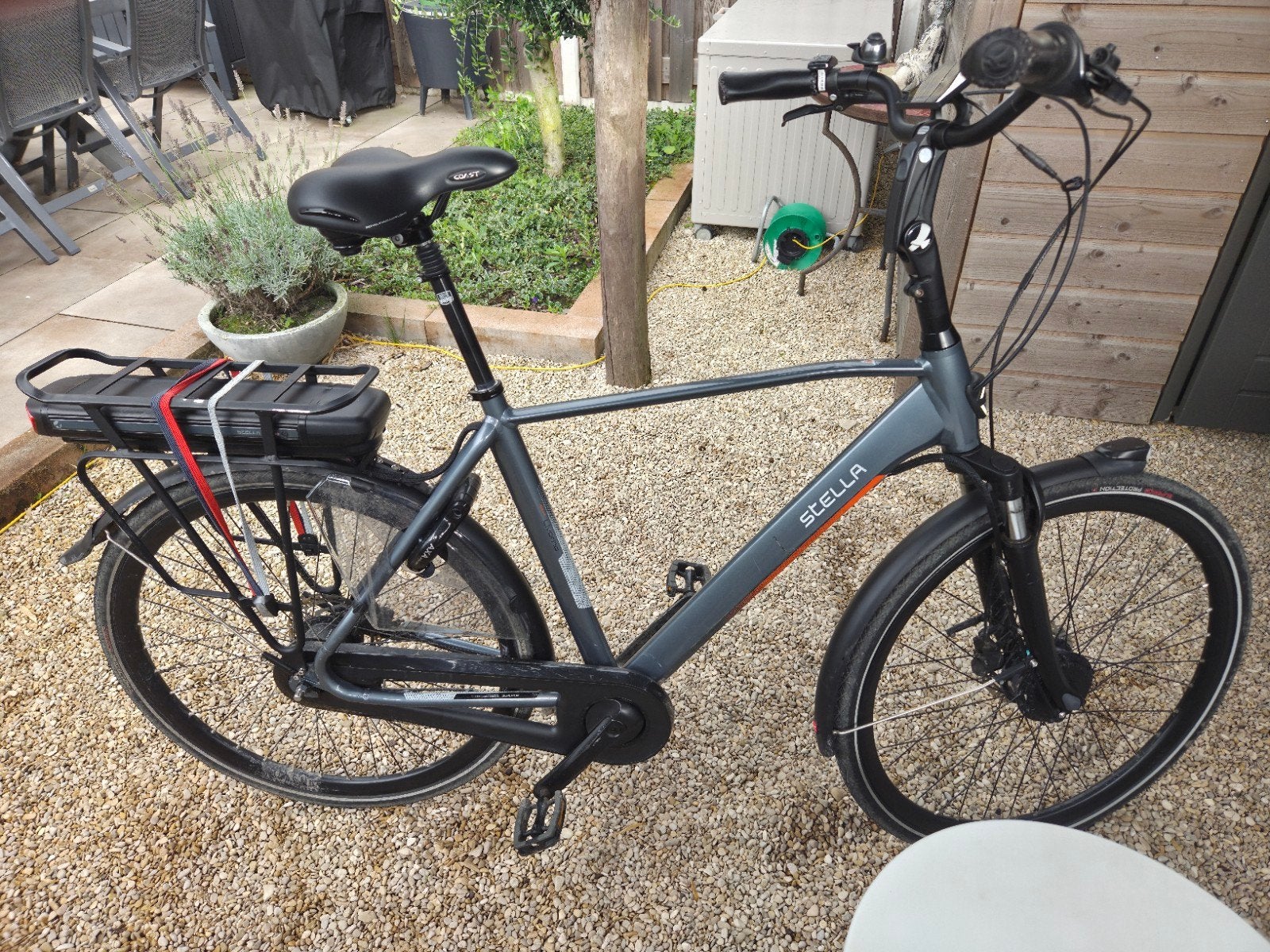 stella livorno storm grey 28'', Fietsen en Brommers, Elektrische fietsen, Overige merken, Ophalen of Verzenden, Zo goed als nieuw