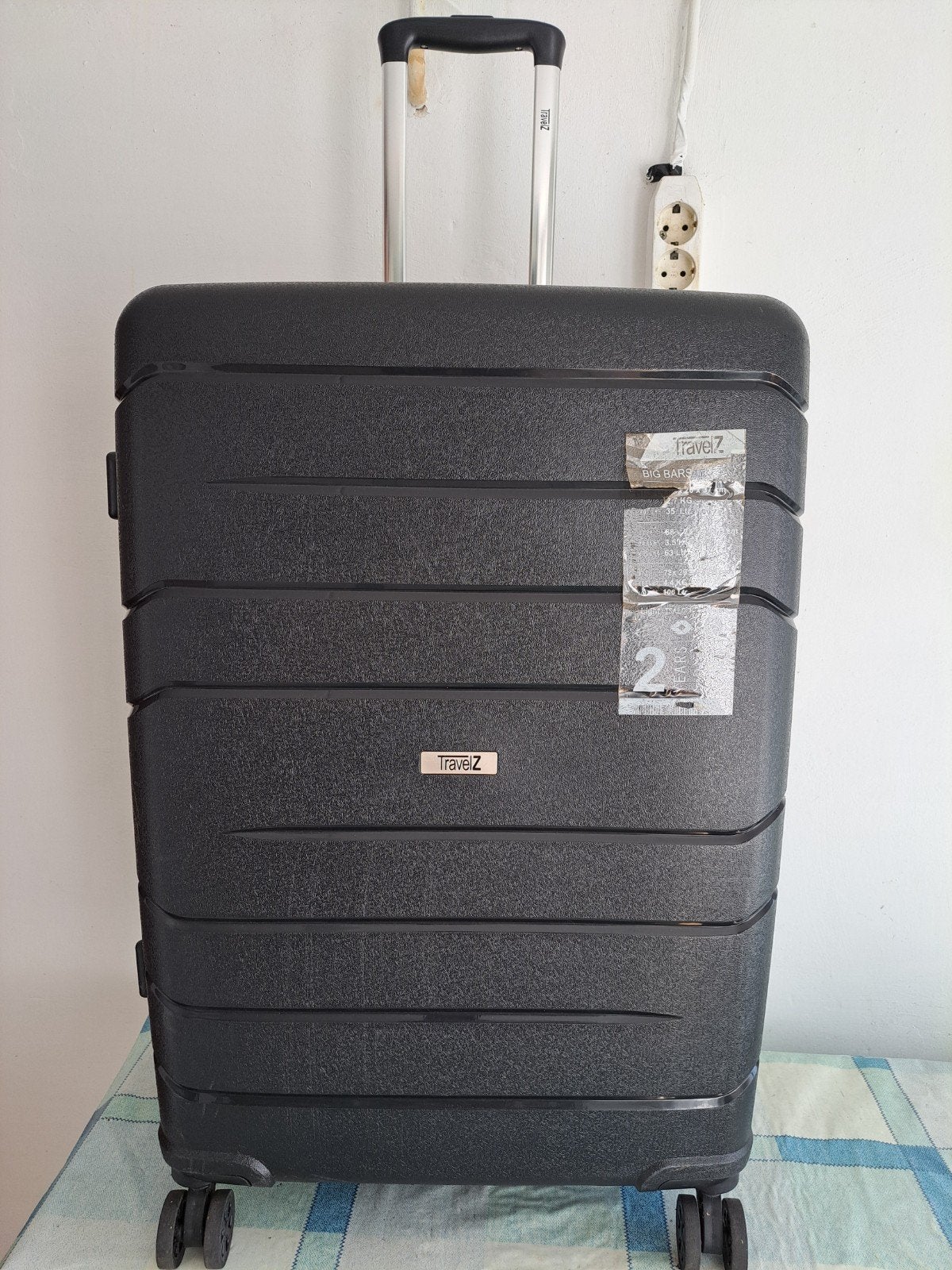 TRAVELZ stevige grote koffer met kode., Hard kunststof, 45 tot 55 cm, Ophalen of Verzenden, Zo goed als nieuw