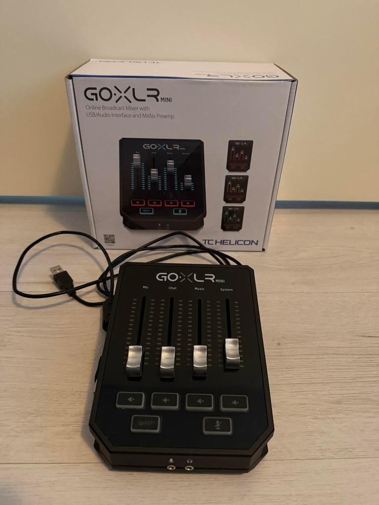 GoXLR Mini Online Broadcast Mixer met USB/Audio Interface, Ophalen of Verzenden, Zo goed als nieuw, Minder dan 5 kanalen, Microfooningang