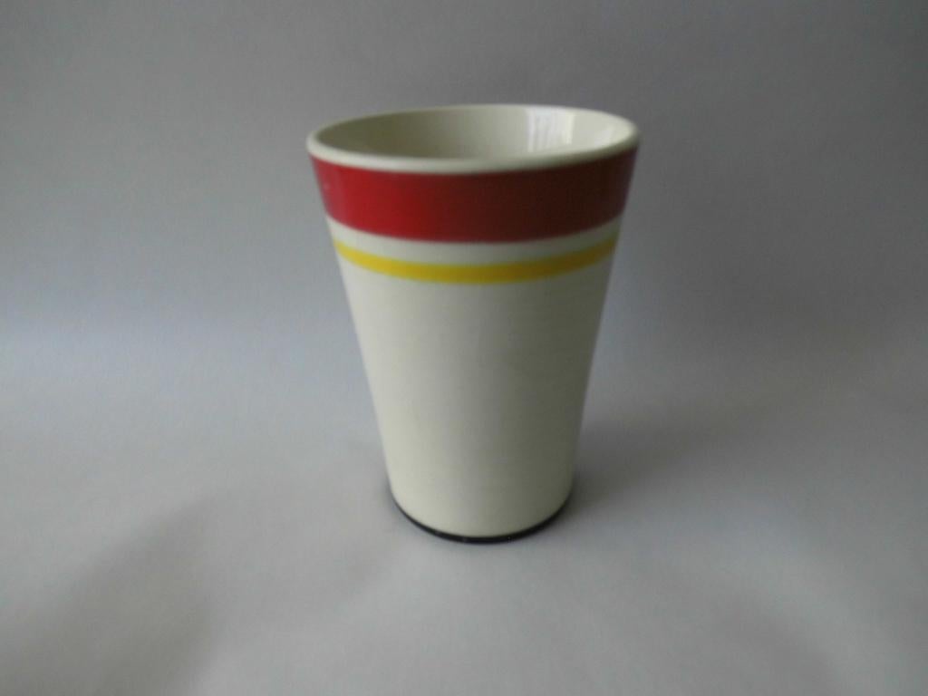 Petrus Regout art-deco beker, Verzenden
