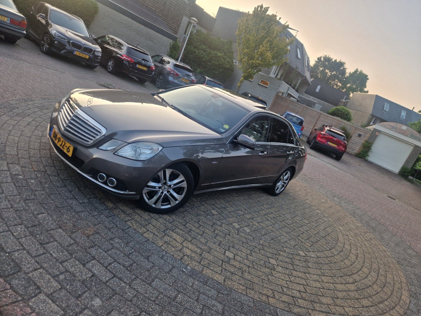 Mercedes-Benz E-Klasse 2.2 CDI E250 Sedan AUT 2010 Grijs, Auto's, Mercedes-Benz, Automaat, Achterwielaandrijving, 4 cilinders