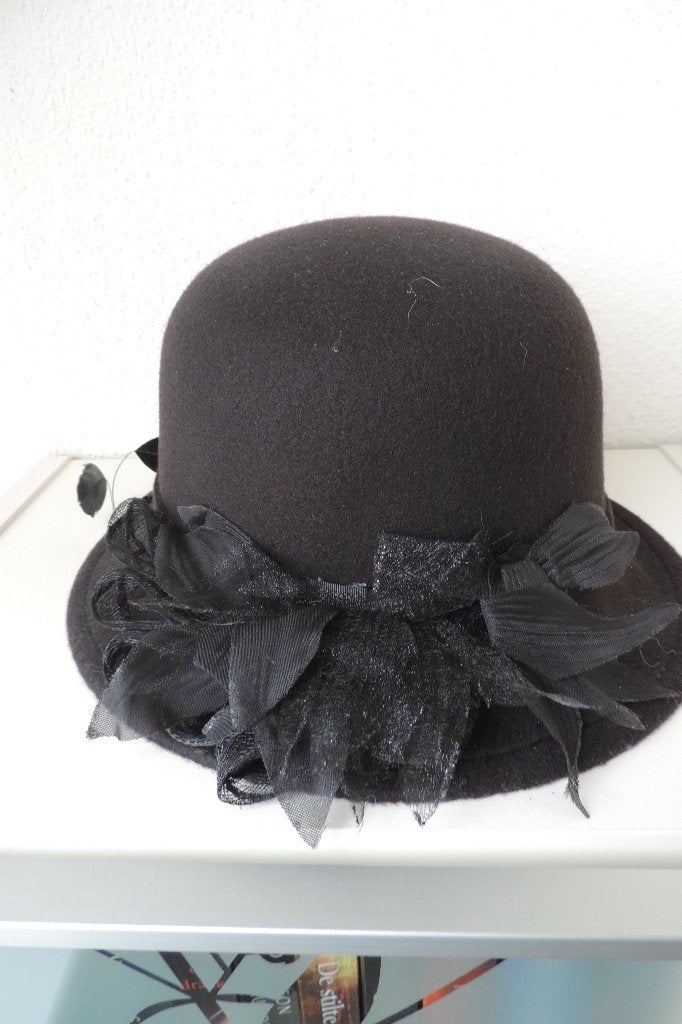 Leuke zo goed als nieuwe dames hoeden, Kleding | Dames, Ophalen, Zo goed als nieuw, 56 of 57 cm (M, 7 of 7⅛ inch), Hoed