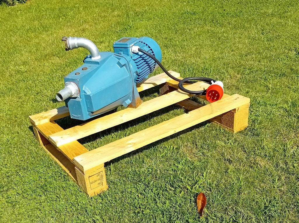 Waterpomp Beregeningspomp Calpeda 400 volt 3pk max.5,9 bar  , Tuin en Terras, Waterpompen, Zo goed als nieuw, Beregeningspomp