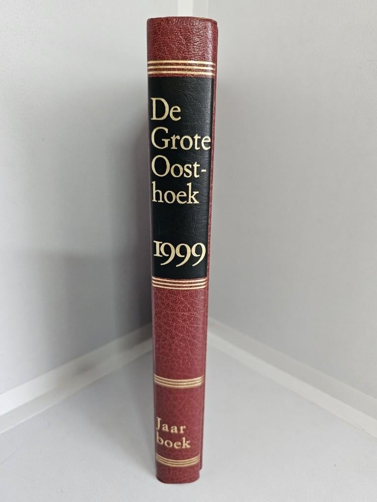 Jaarboek De Grote Oosthoek van het jaar 1999, Nieuw, Diverse auteurs, Ophalen of Verzenden, Wereld