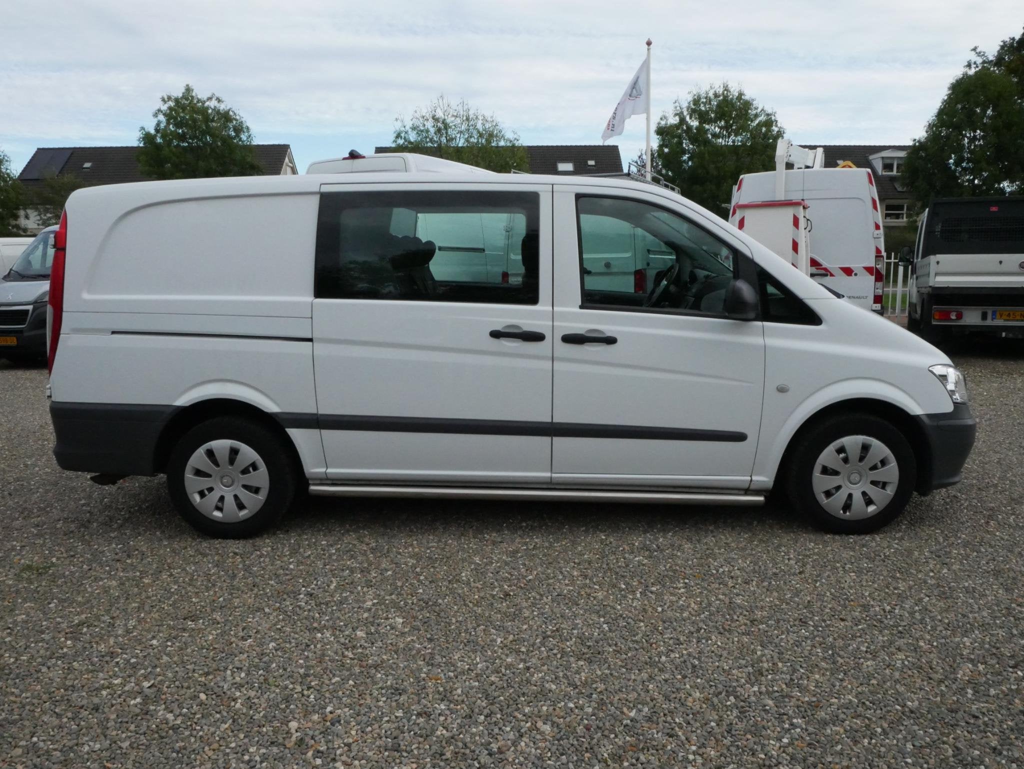 Mercedes-Benz Vito 110 CDI 95PK Lang Dubbel Cabine Airco Mee, Auto's, 13 km/l, Euro 5, Gebruikt, 2000 kg