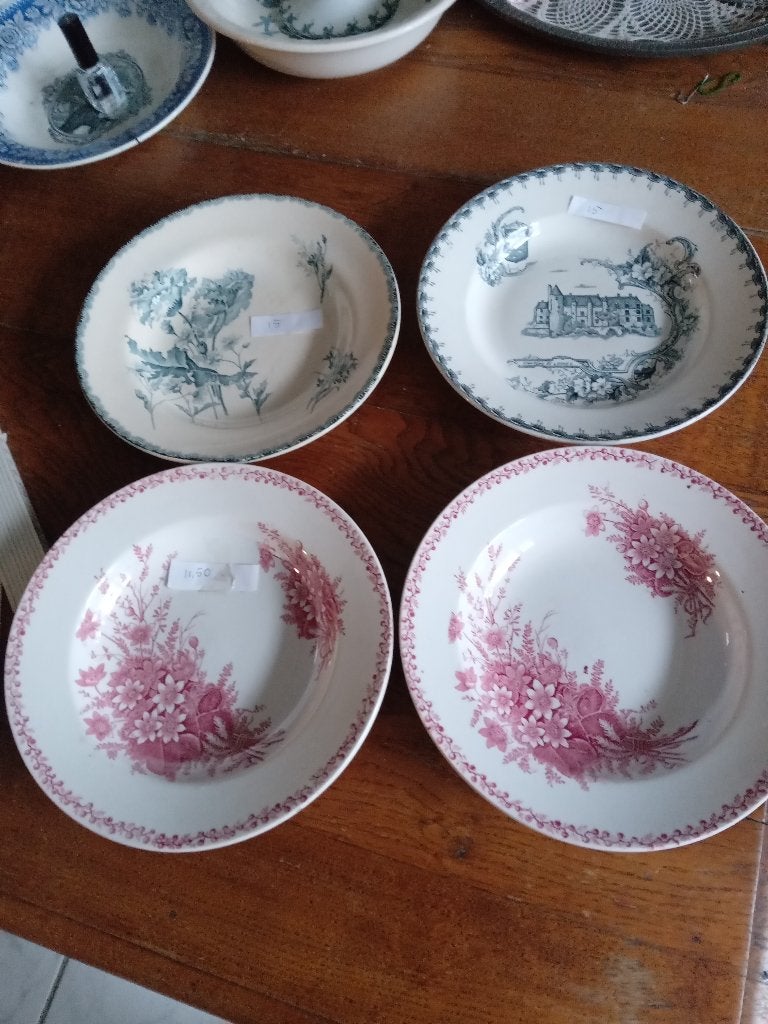2 verschillende antieke FRANSE + BELGISCHE borden, Ophalen of Verzenden