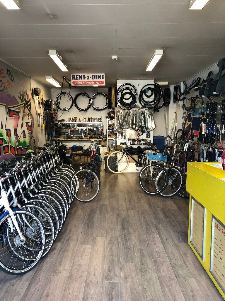 Fietswinkel ter overname, Zakelijke goederen