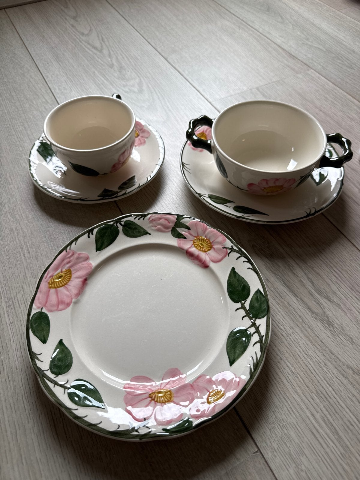 Villeroy&Boch servies:kop en schotel, soepkom , klein bord, Gebruikt, Keramiek, Vintage, Ophalen of Verzenden