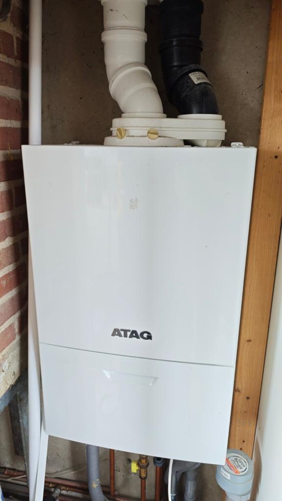 Atag I28EC CW4 CV ketel + thermostaat + dakdoorvoer, Ophalen, Aardgas, Geiser, 6 t/m 10 jaar oud