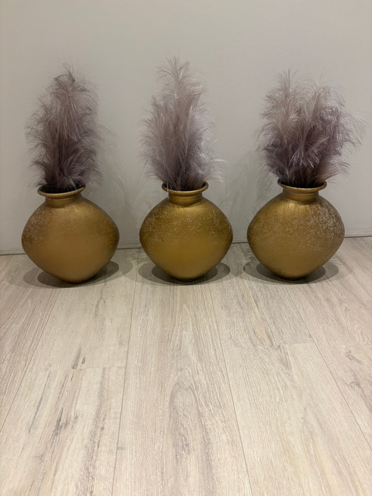 3 goude Decoratie Vazen met pluimen, Ophalen, Zo goed als nieuw