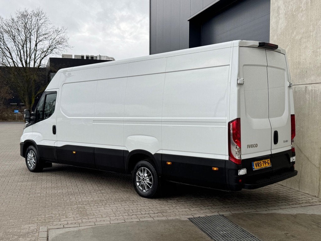 Iveco Daily Van 35S16V 2.3 410L H3 Automaat Adap cruise, Automaat, Dealer onderhouden, Achterwielaandrijving, Gebruikt