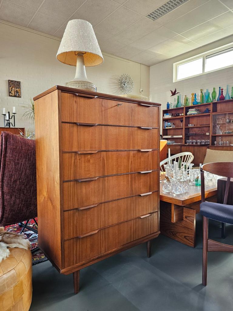 Grote Vintage Deens design Ladenkast, Mid Century Deens design, 5 laden of meer, 100 tot 150 cm, Teakhout