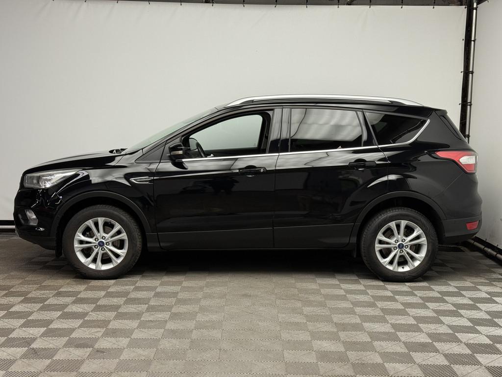 Ford Kuga 1.5 EcoBoost Titanium Navi PDC LM17" (bj 2018), 4 cilinders, Automatische klimaatregeling, Leder en Stof, Zwart