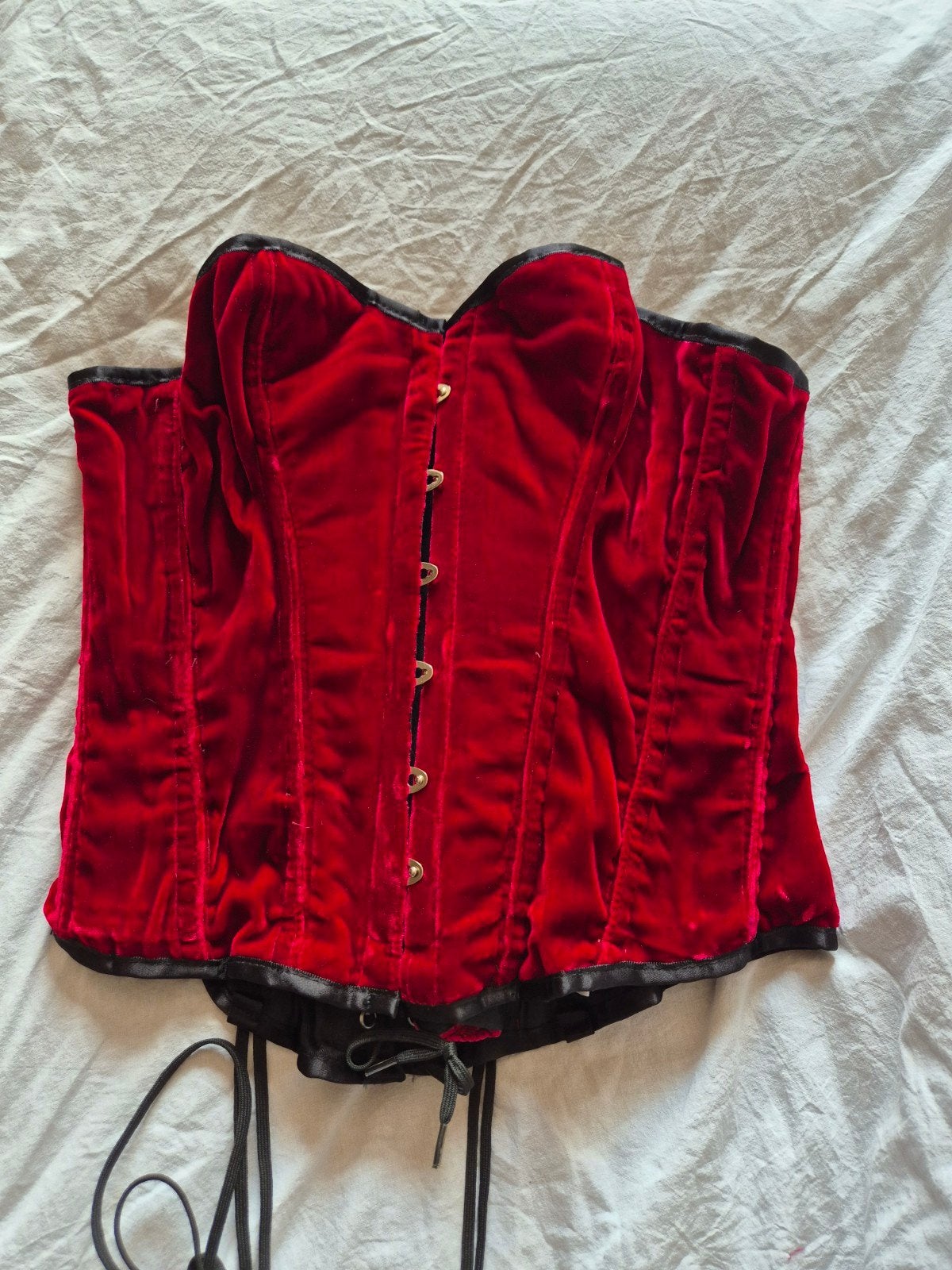 Rood fluwelen korset met vetersluiting, Kleding | Dames, Onbekend, Ophalen of Verzenden, Rood, Body of Korset
