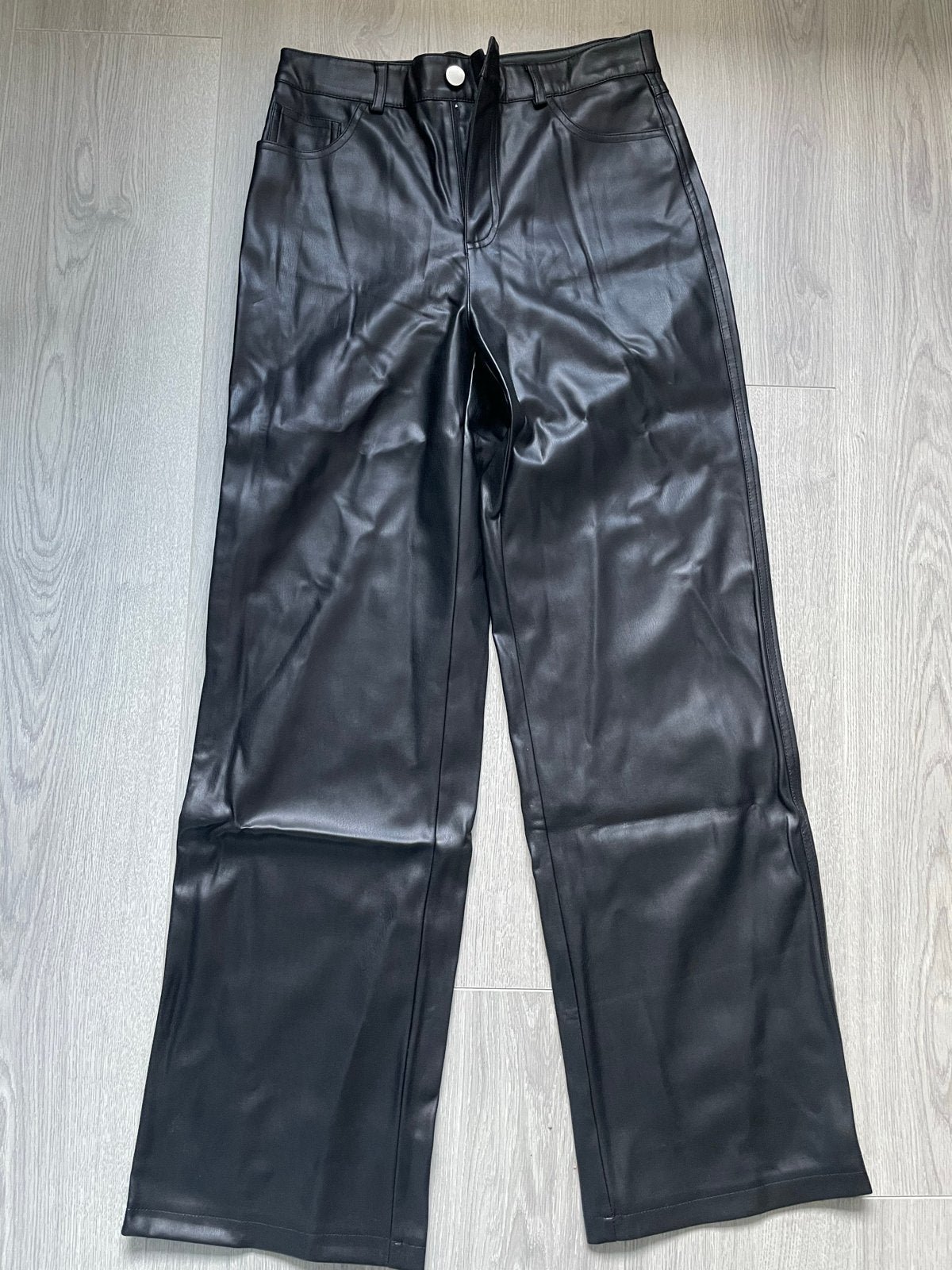 Stradivarius Zwarte Faux Leren Broek, Zwart, Ophalen of Verzenden, Zo goed als nieuw, Maat 36 (S)