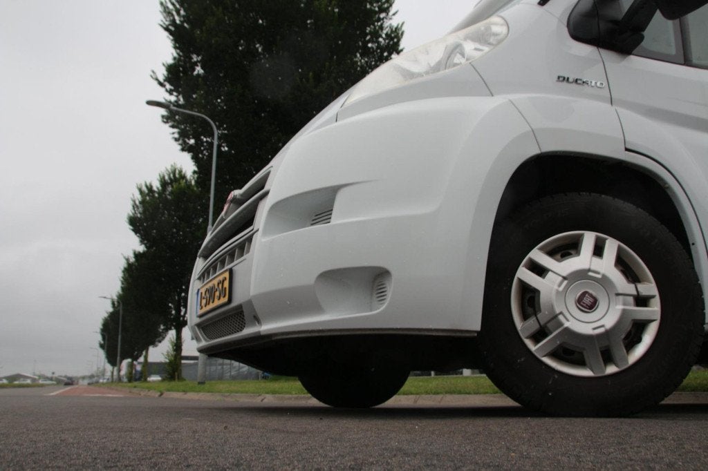 Buerstner Ixeo Time 585 | Zonnepanelen | Trekhaak, Caravans en Kamperen, Campers, Airbags, Erwin Hymer Group SE, Bedrijf, Bürstner