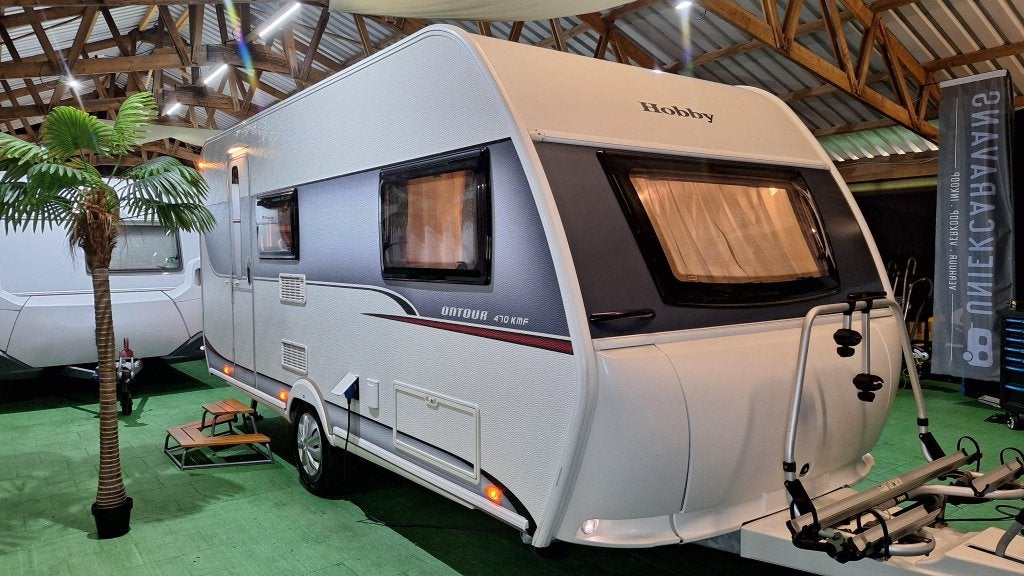 Hobby On Tour 470 KMF, Caravans en Kamperen, Caravans, Niet ingevuld, Hobby, Bedrijf, 750 - 1000 kg