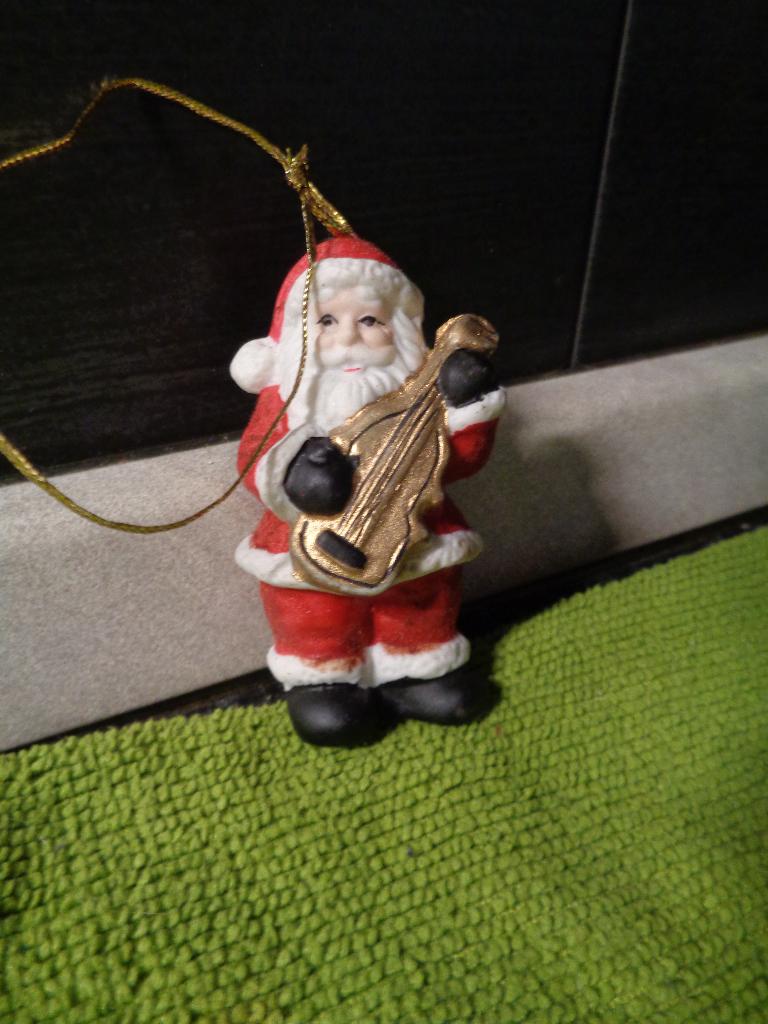 2 stenen kerstmannen 7 cm hoog, Ophalen of Verzenden, Nieuw