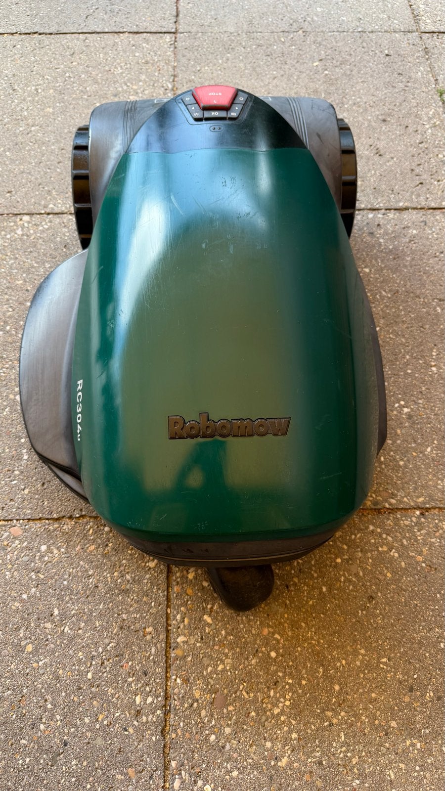 Robomow RC304u Robotmaaier met App-bediening en vele extra’s, Ophalen, Gebruikt, Meer dan 25 cm, Bestuurbaar via app