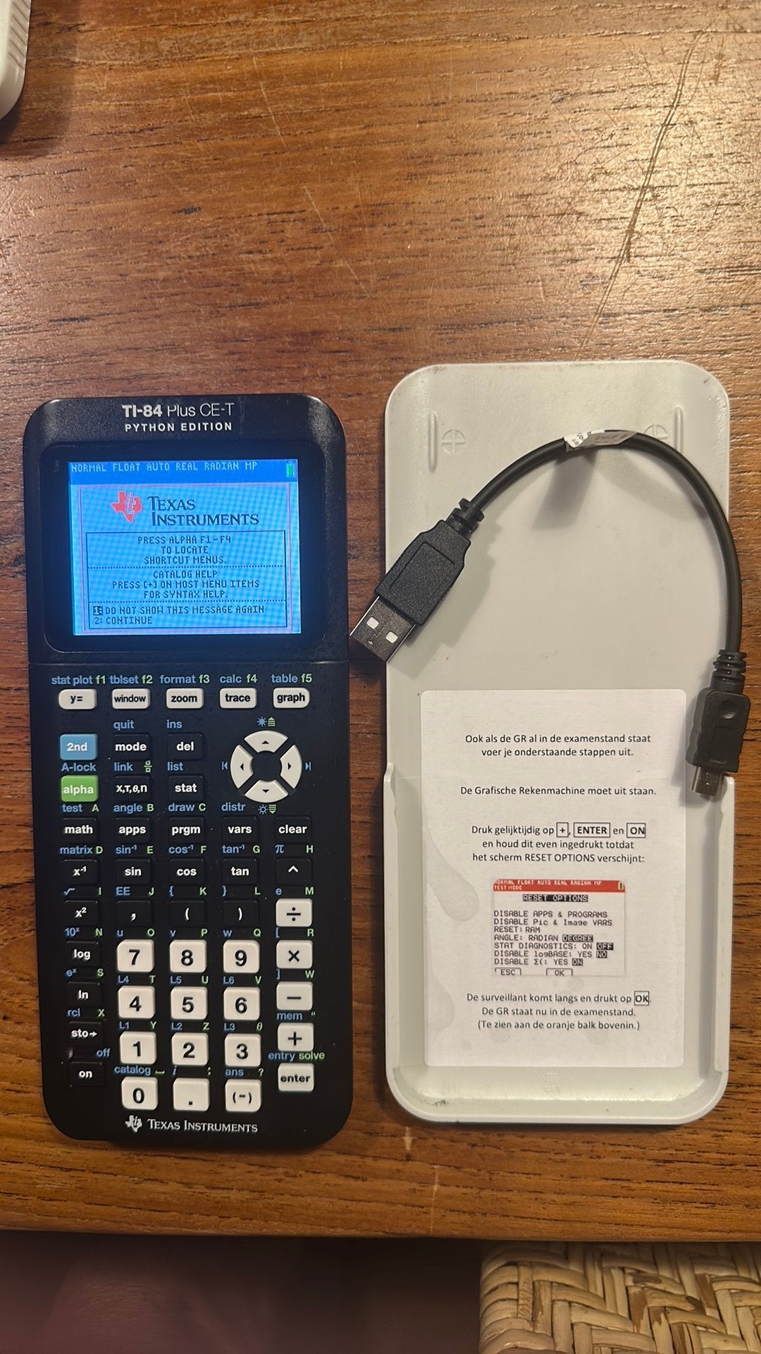 TI-84 Plus CE-T Python Edition, Diversen, Rekenmachines, Ophalen of Verzenden, Grafische rekenmachine, Zo goed als nieuw