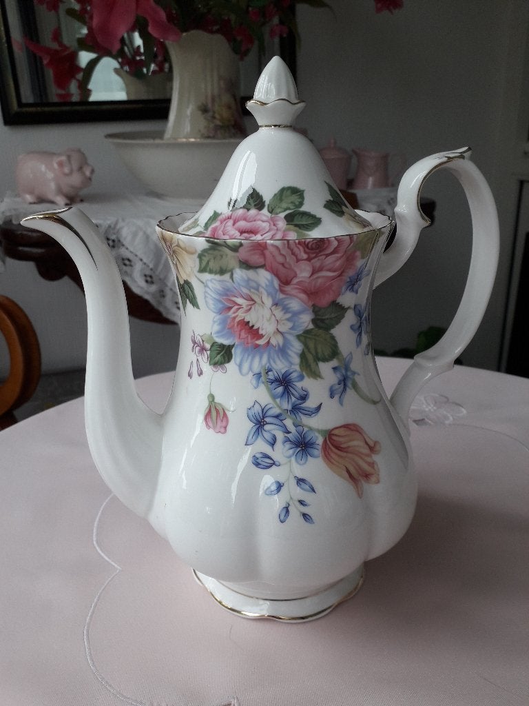ROYAL ALBERT KOFFIESERVIES BEATRICE, Ophalen