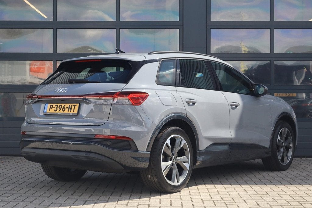Audi Q4 e-tron 40 204pk Advanced edition 77 kWh | Head-up Di, Auto's, Audi, Automaat, 12 maanden, Gebruikt, Zwart