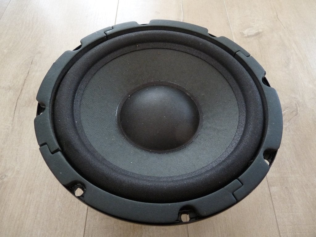 Prima speaker uit JBL Subwoofer SUB200/230. 8 Inch. 200W RMS, Audio, Tv en Foto, Luidsprekers, Gebruikt, Ophalen of Verzenden