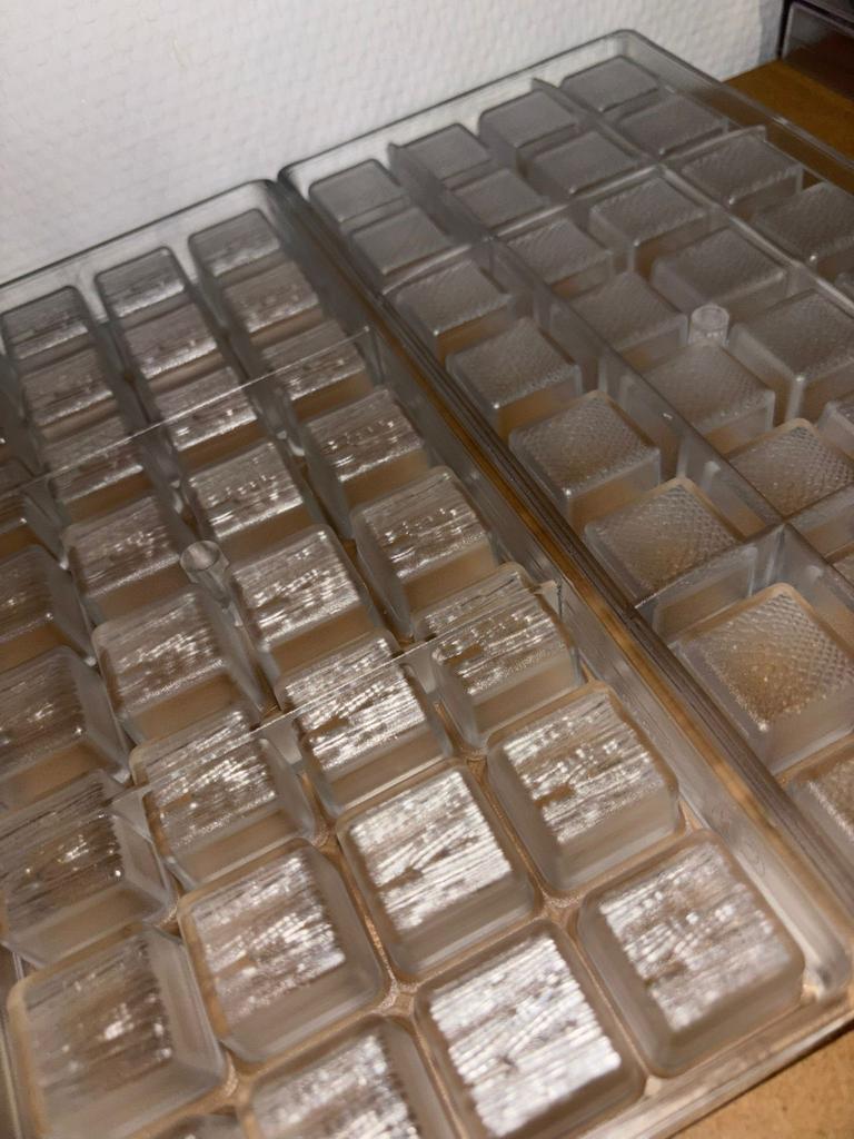 Chocolade mallen voor bonbons - 2 stuks - Chocolate World, Overige typen, Ophalen of Verzenden, Nieuw, Kunststof