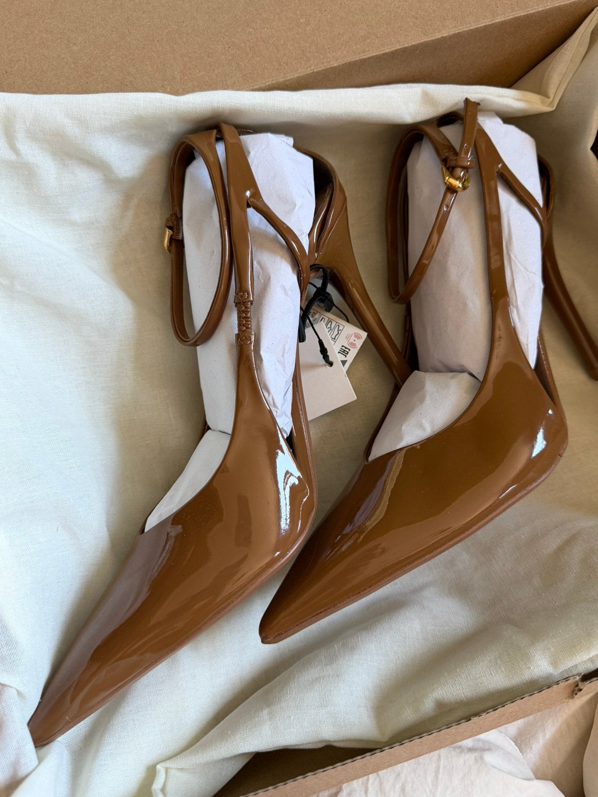 Zara hoge hakken met spitse neus, mokka bruin imitatieleer., Kleding | Dames, Bruin, Nieuw, Ophalen of Verzenden, Schoenen met hoge hakken