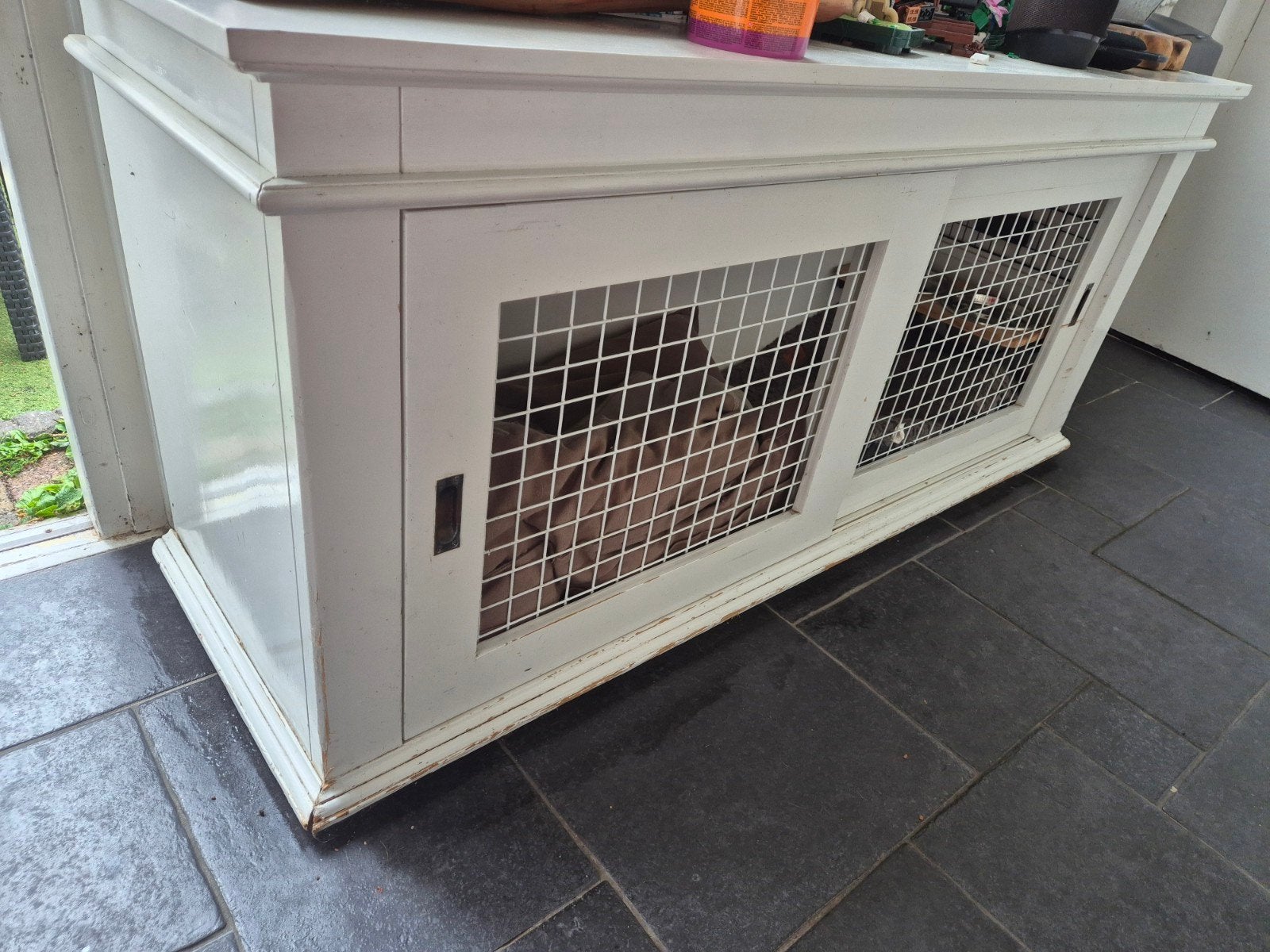 Grote honden bench / hok gebouwd in kast, Ophalen, Gebruikt, 110 cm of meer, Hondenhok